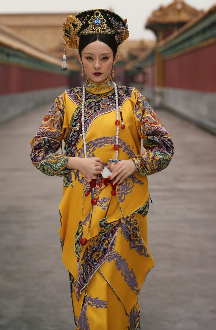 甄嬛是真好看,穿什么都好看,反观后面那个四郎胖乎乎的像大橘(没有