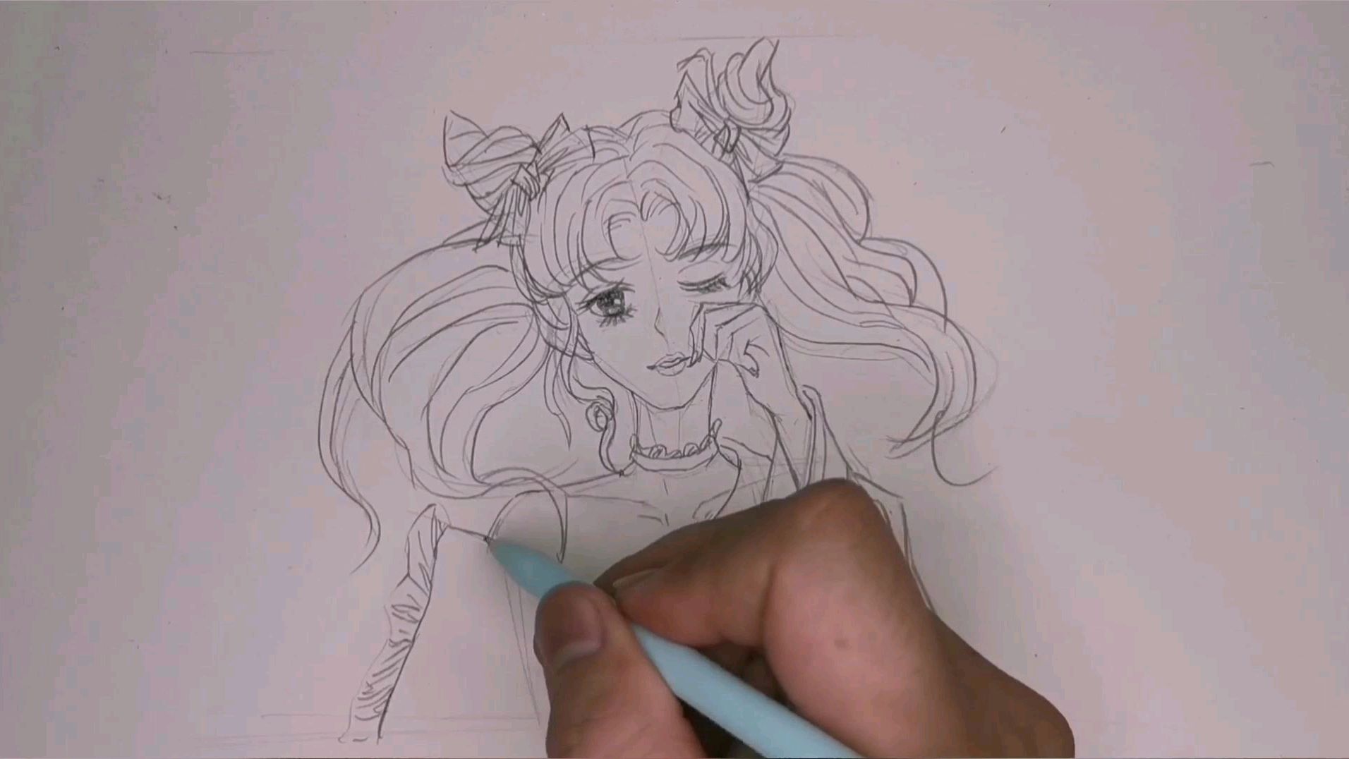 2分钟讲解,大眼睛性感女孩彩铅上色,基本作画方法