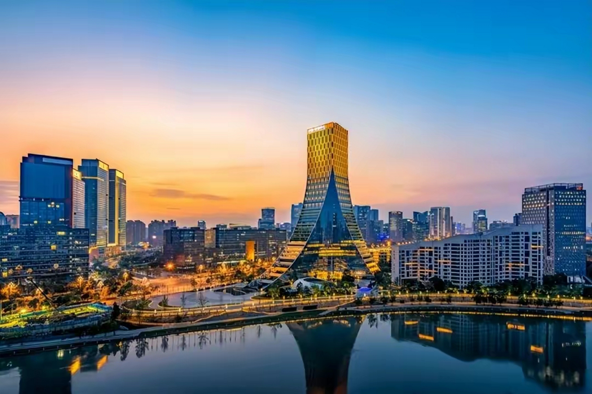 继成都高新区特色商圈推介交流会,投融资项目洽谈会在法国巴黎成功