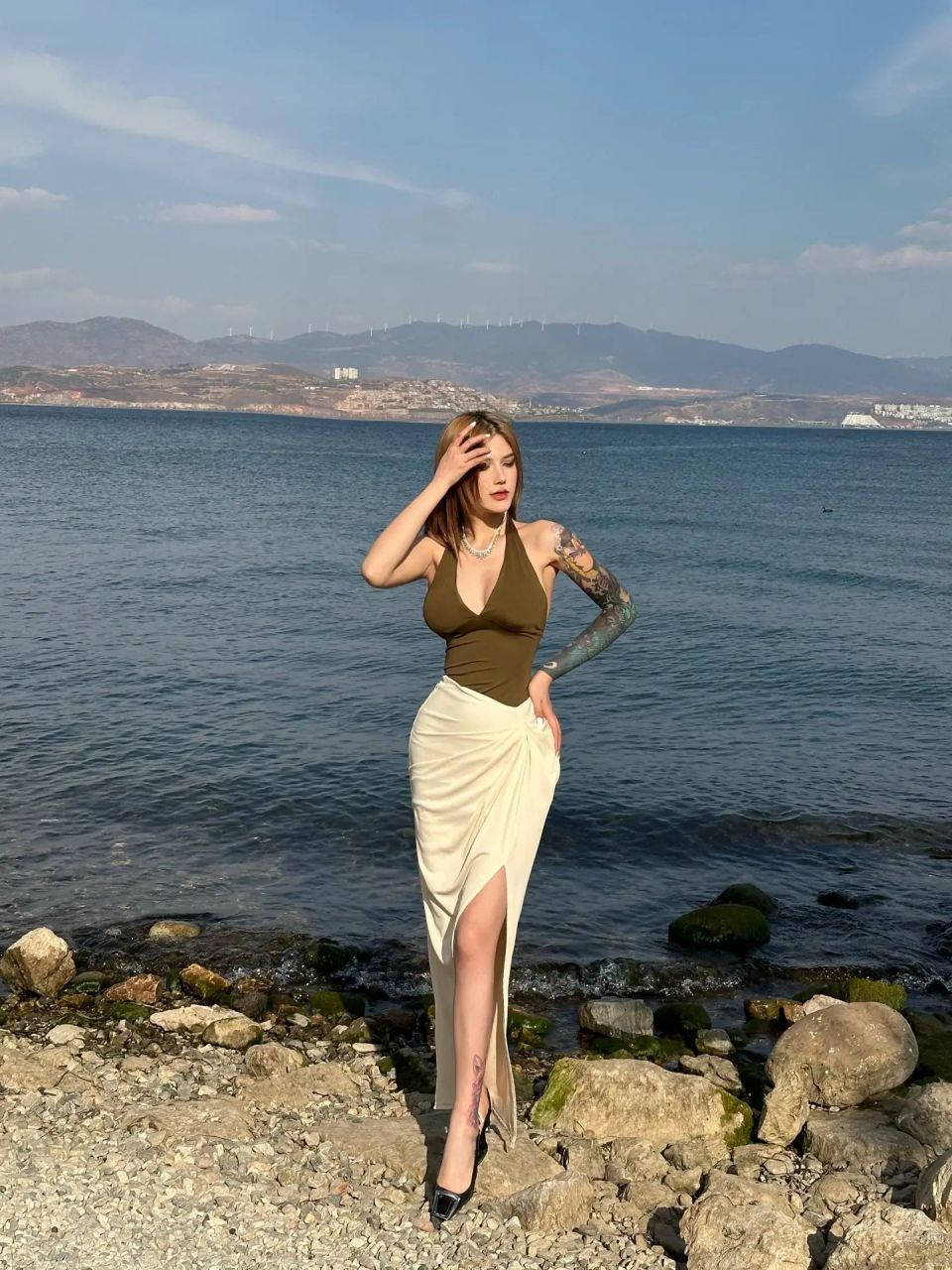 传说中的麒麟臂小姐姐,霸气无敌[得意]