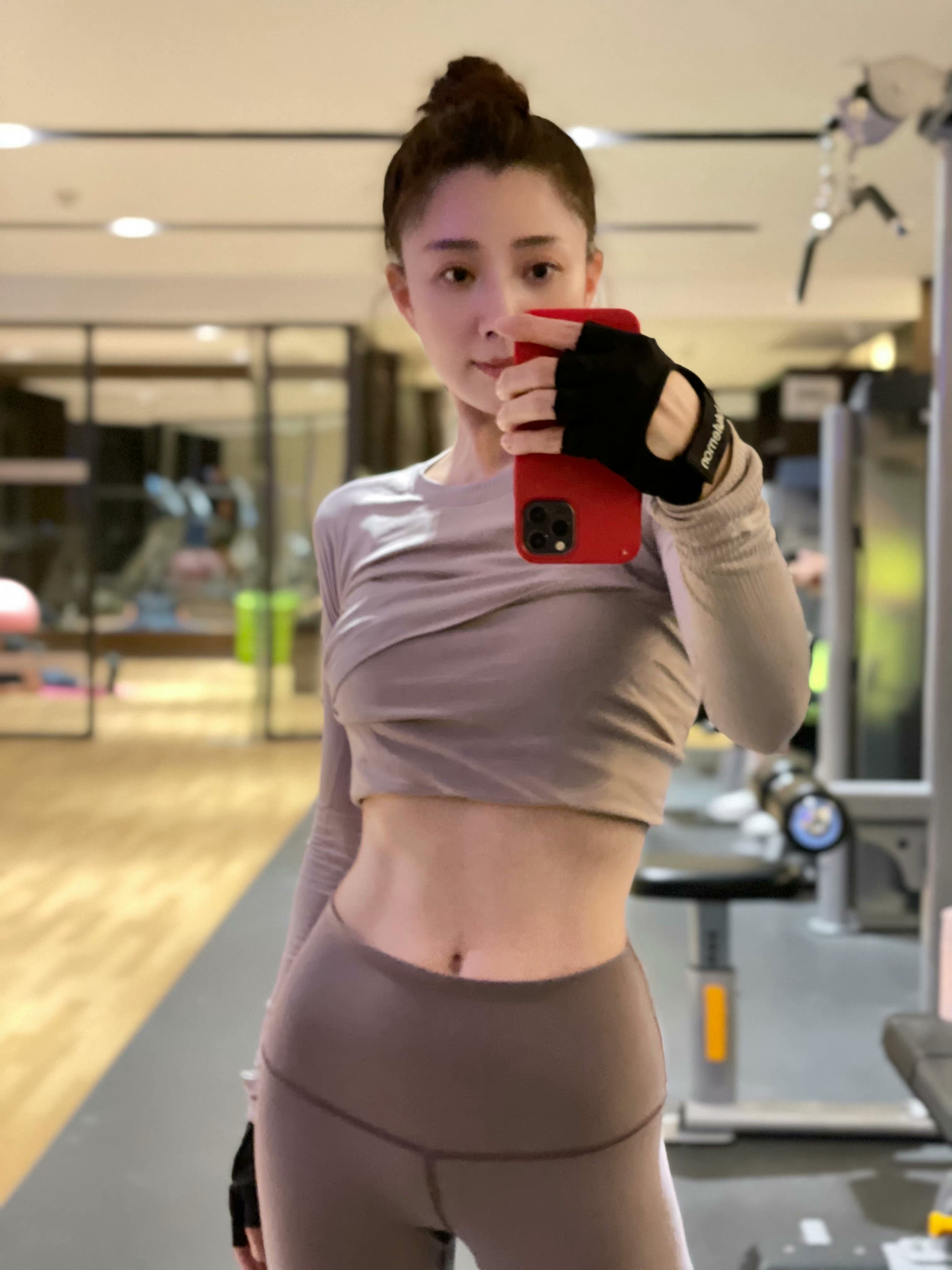 殷桃的另类"炫富",迷人身材炼成记