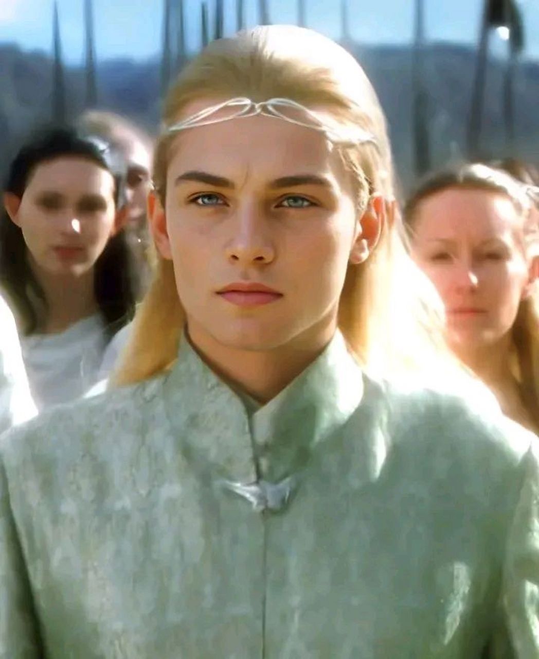 7月21日,46岁的精灵王子奥兰多·布鲁姆(orlandobloom)和38岁的未婚妻