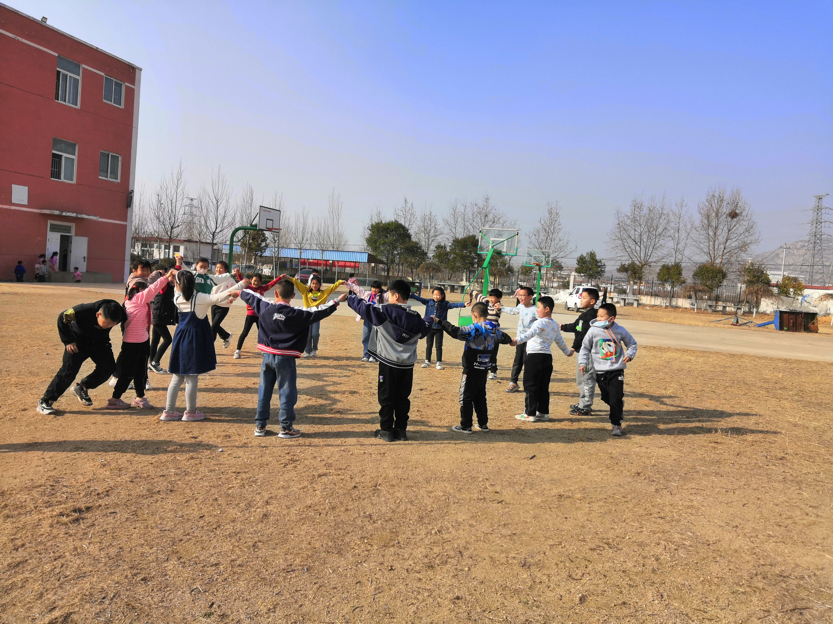 三下16《宇宙的另一边》生字组词练习  宇:(宇宙)(宇航员) 吁:(气喘