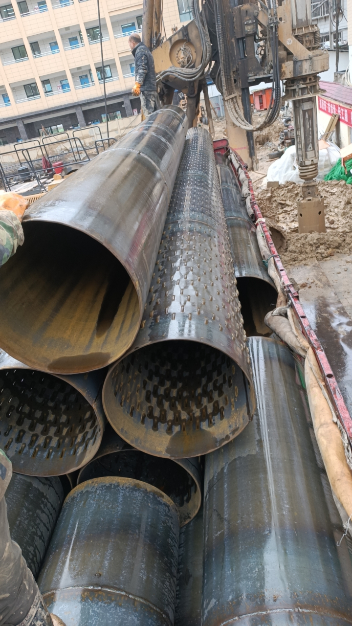 426桥式滤水管 重庆一车到站 地铁降水井钢管