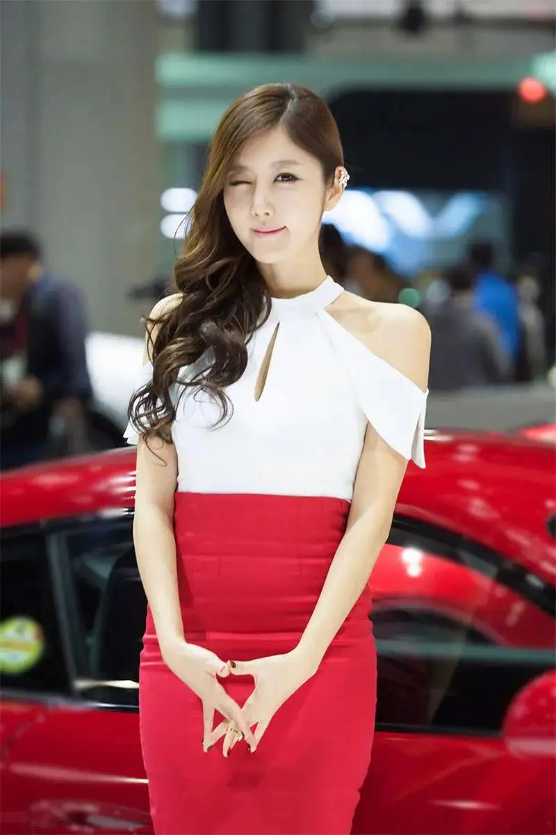 国际车展上的韩国美女车模崔星儿