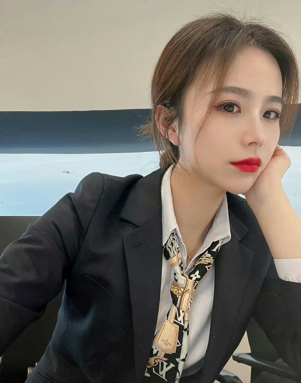 想拿销冠的美女销售