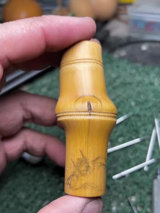 实心竹雕刻钟馗醉酒