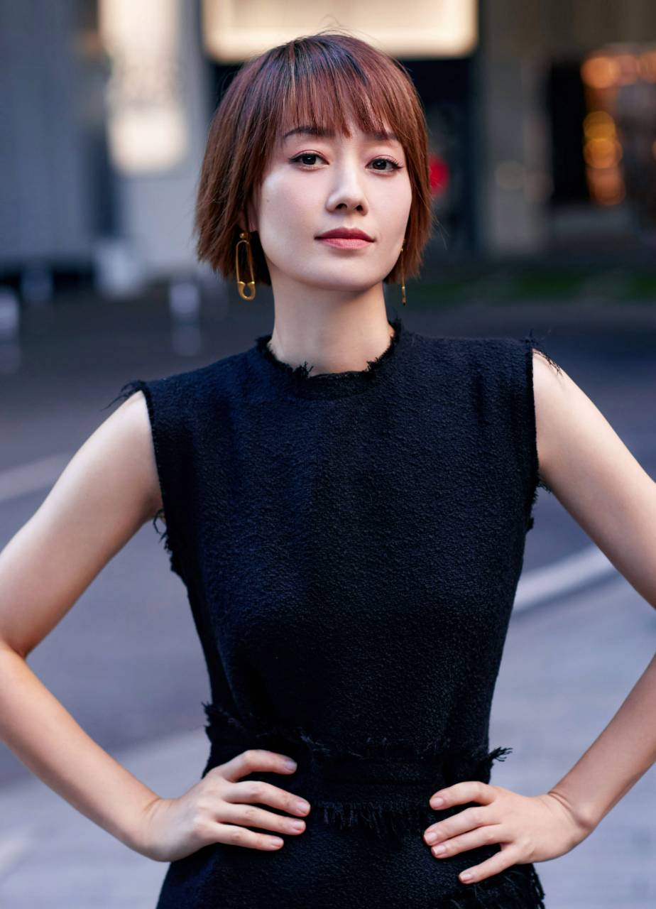 马伊琍:从俏皮少女到优雅女性的蜕变  马伊琍,这位备受喜爱的演员
