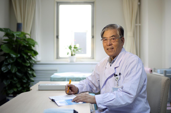 中医呼吸科泰斗晁恩祥,88岁仍坚持每周出诊,他的养生秘诀被公开