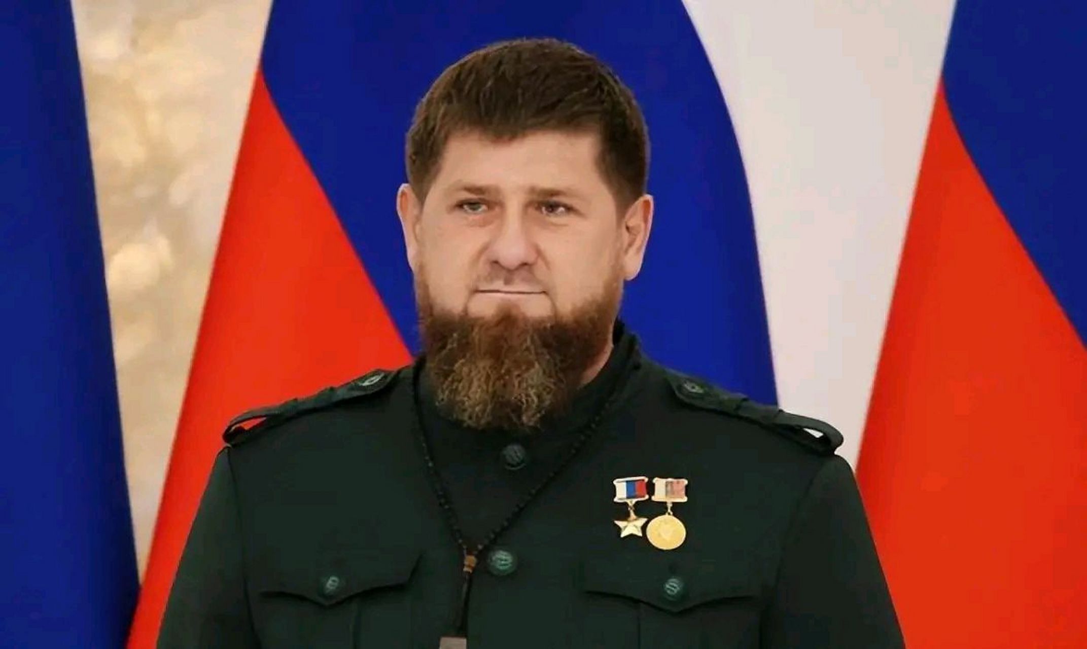 车臣总统小卡德罗夫真的是"虎父无犬子"!16岁儿子能抓获三个乌军战俘.