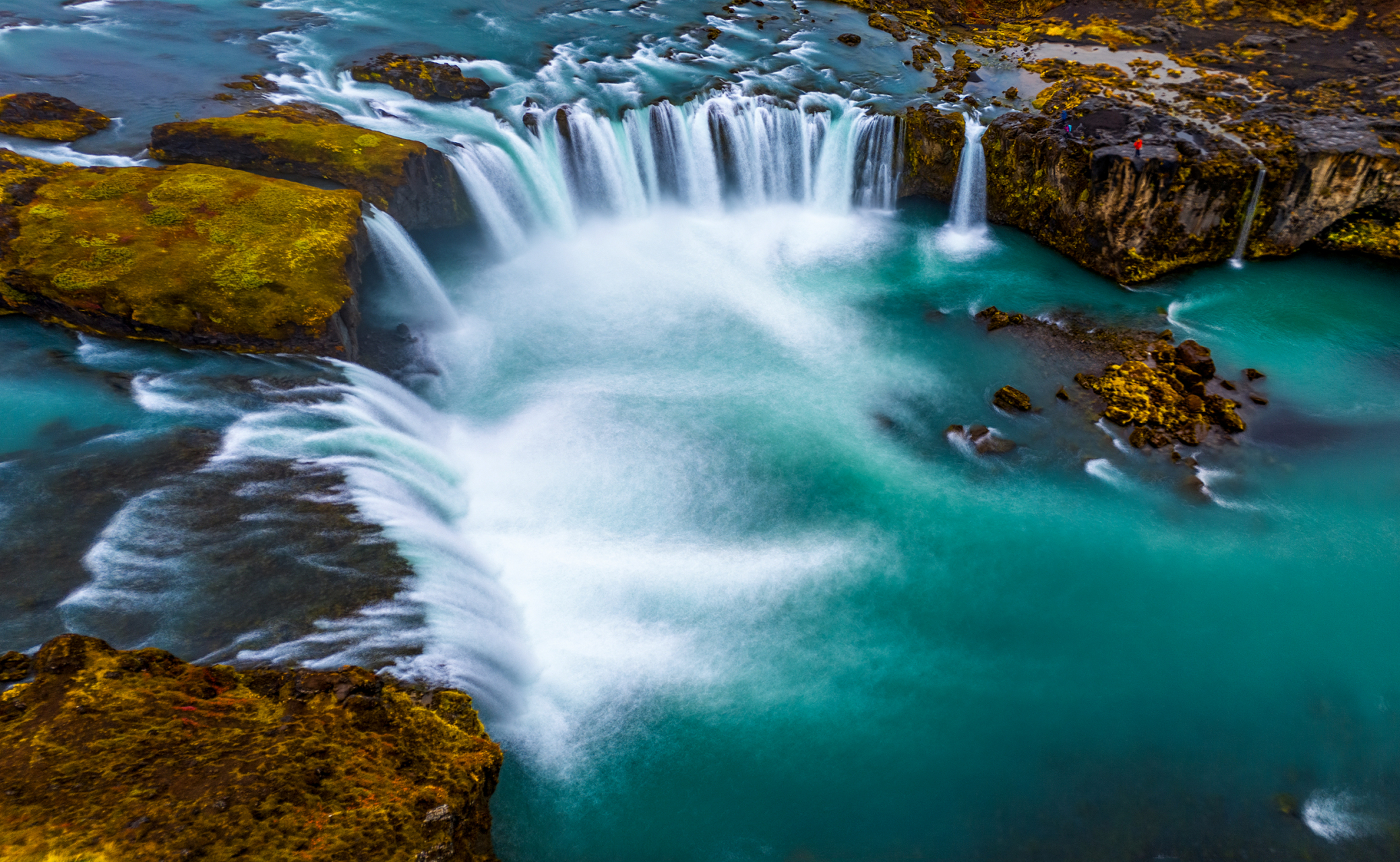 早上上帝瀑布拉摄结束.今天拍摄重点:犀牛石,继续出好片.