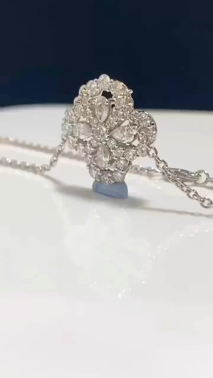 海瑞温斯顿 大号满钻四叶草项链#项链#高端轻奢饰品#同城-度小视