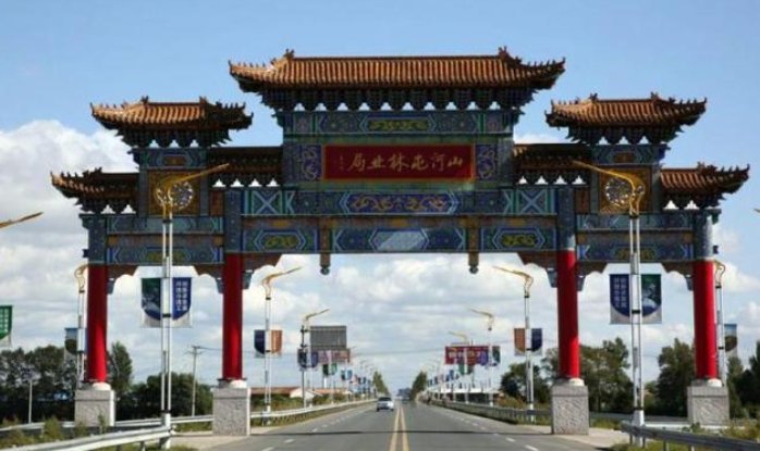 黑龙江哈尔滨五常市的山河镇,和吉林接壤,是全国重点镇