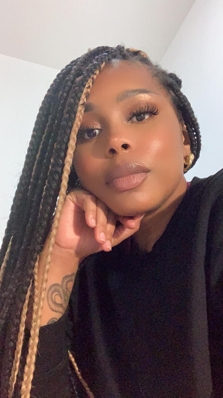 身材丰满的非洲小姐姐