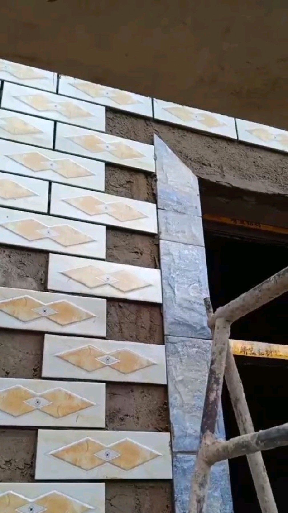 外墙墙窗窗口贴砖