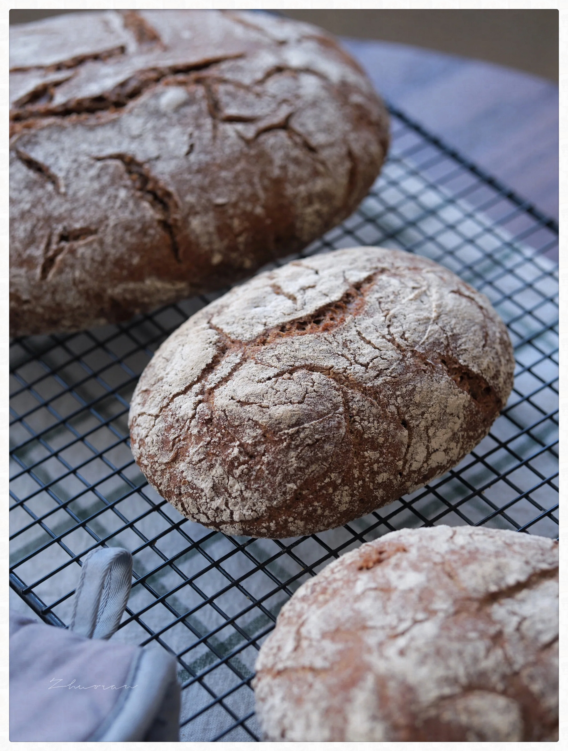 低卡无糖油黑裸麦酸面包