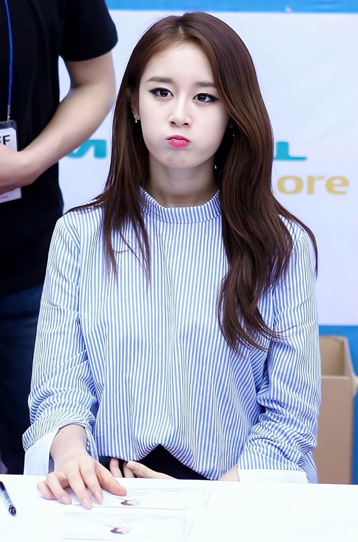 颜值美图,清新纯澈,高冷美艳,韩国歌手朴智妍高清写真