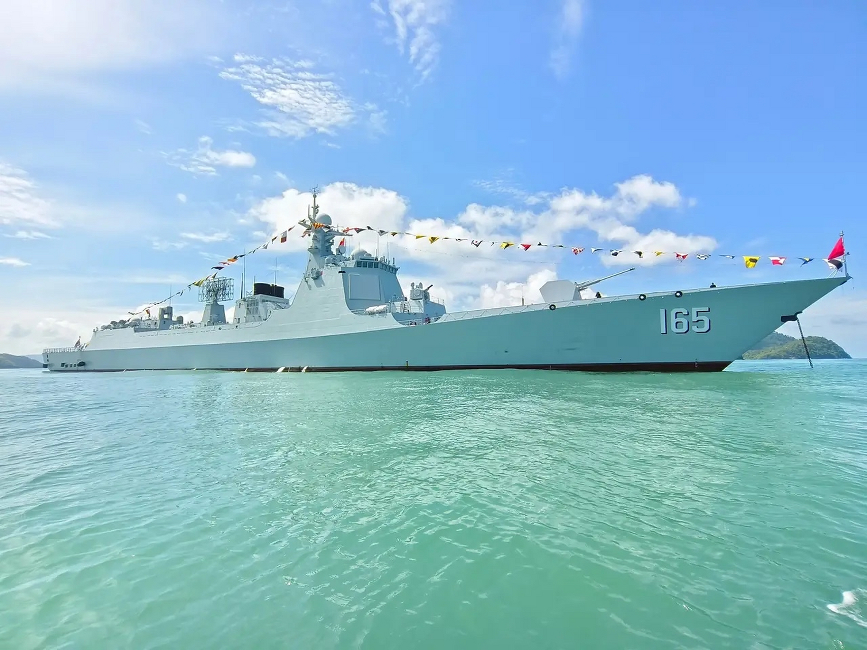 中国9899海军165湛江舰 052dg型驱逐舰 该舰于5月22日抵达