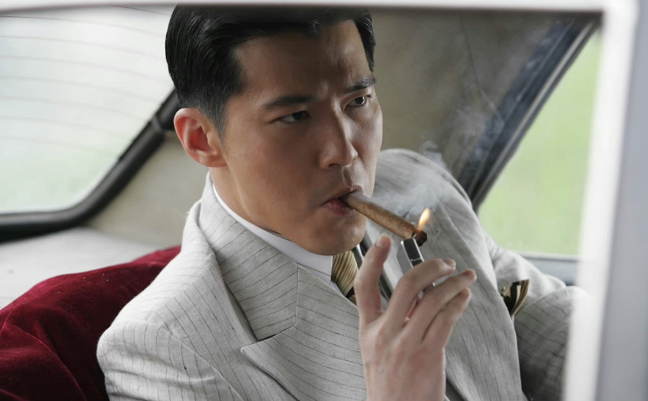 这位男演员的民国戏特别好看,这几年怎么都没看到了,好可惜啊.