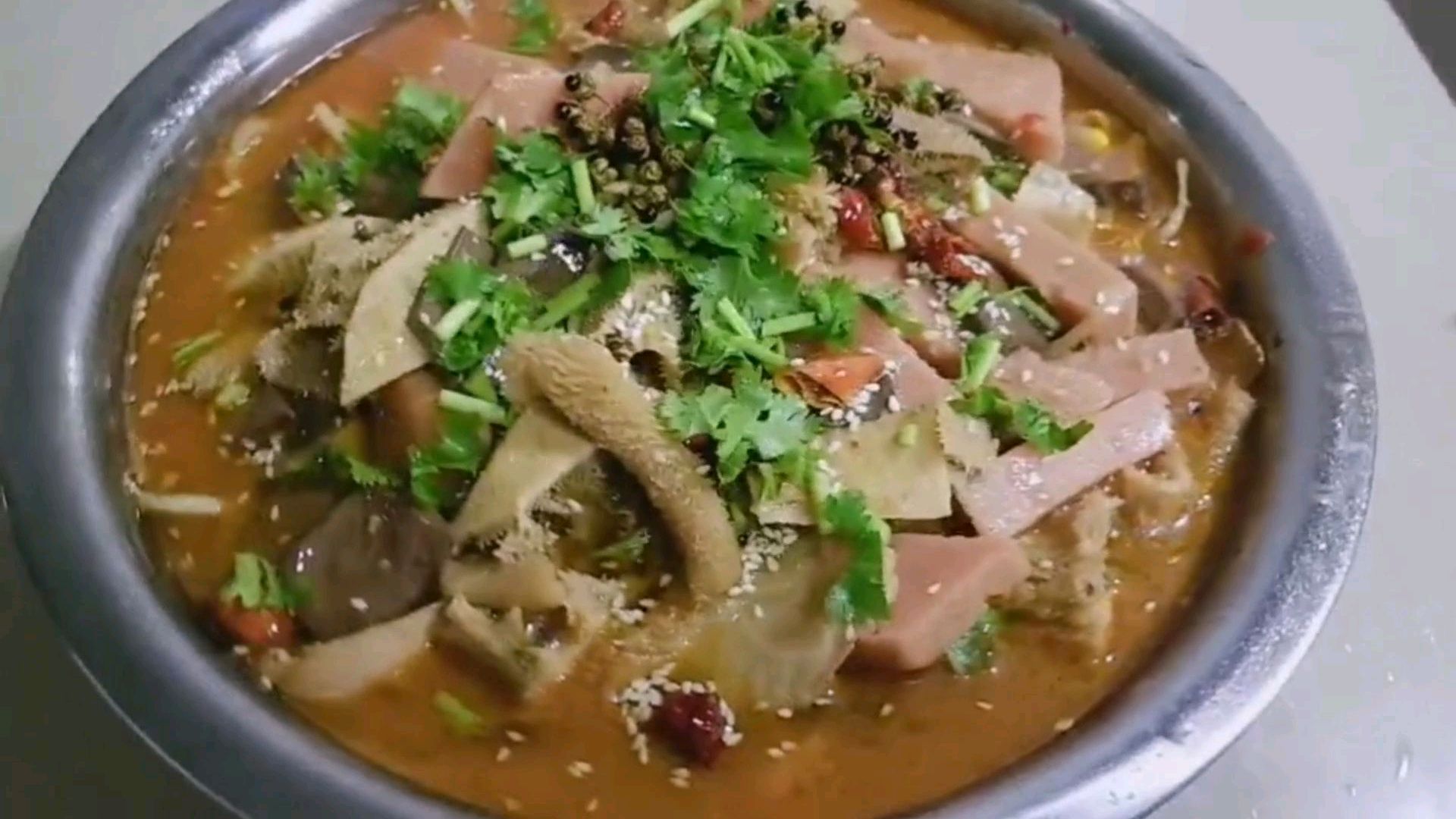 毛血旺这样做营养好吃又下饭1个人吃一盆子都不够看他的操作