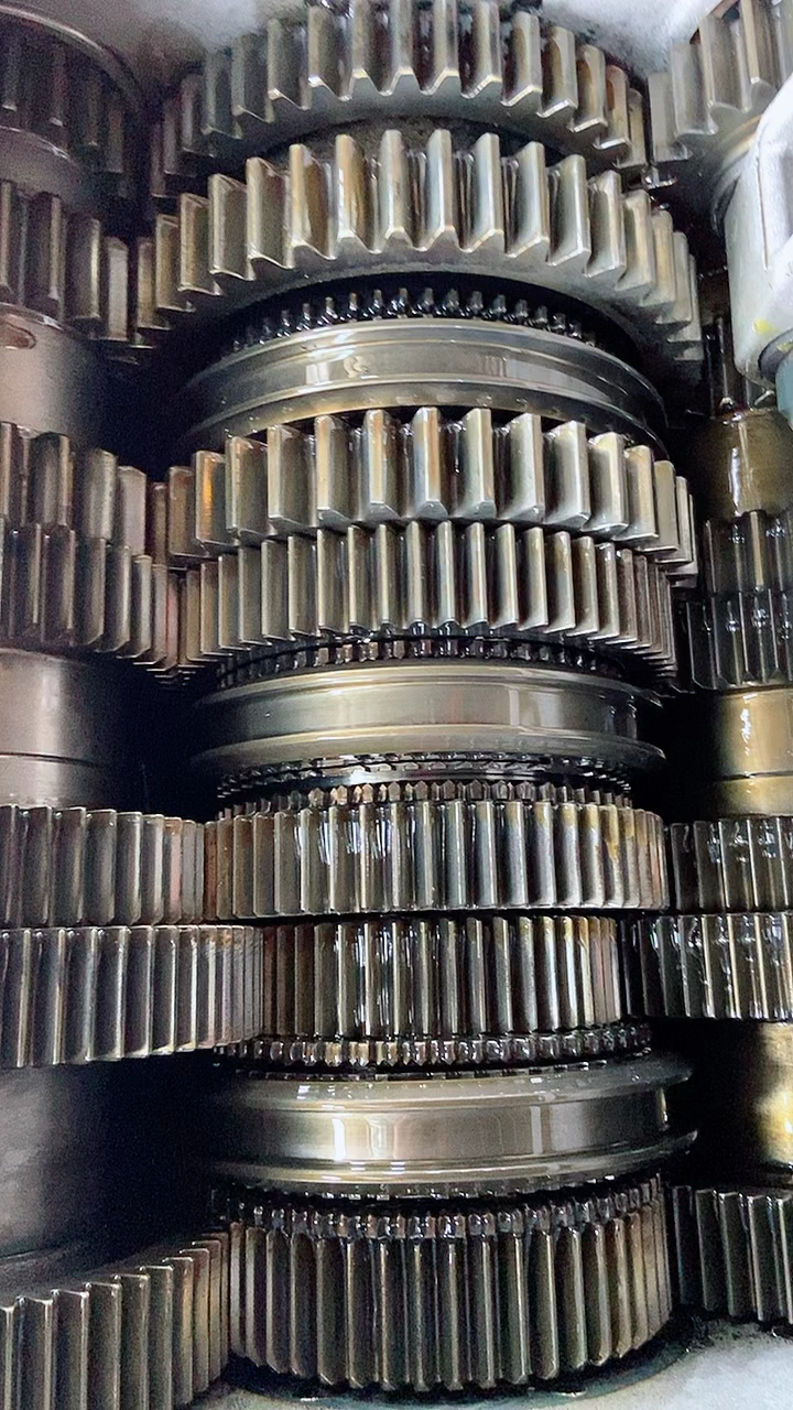 法士特12档铝壳12jsdx240ta齿轮非常好原厂拆车配件-度小视