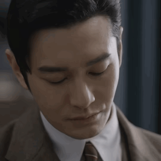 黄晓明新剧《潜行者》开播,众星送祝福,口碑引热议,潜行前行