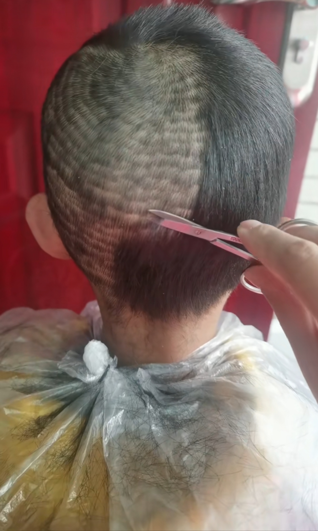 这么丑的发型儿子还说喜欢他是在安慰我吗?