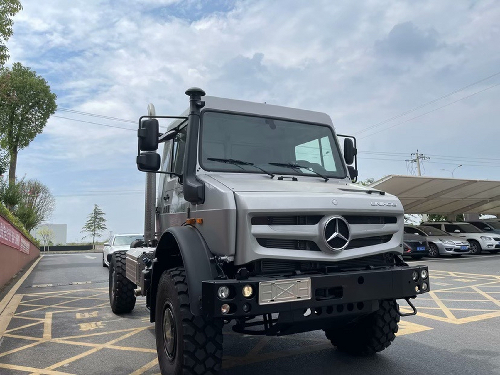 乌尼莫克5023越野房车