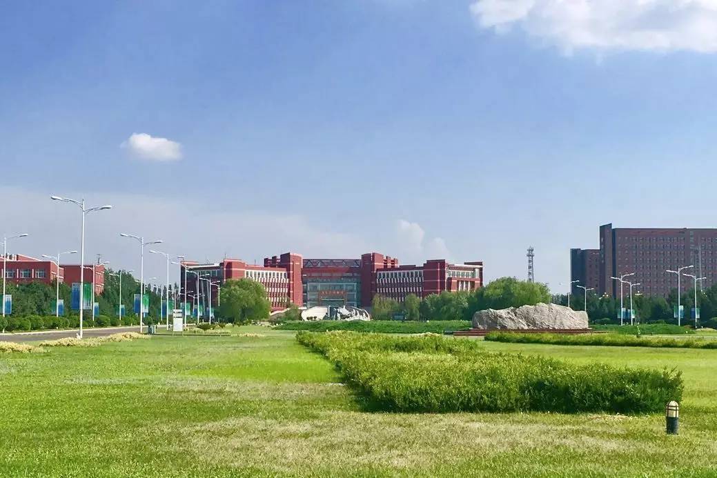 大美北疆,民族教育的摇篮,蒙汉双语高校之内蒙古师范大学