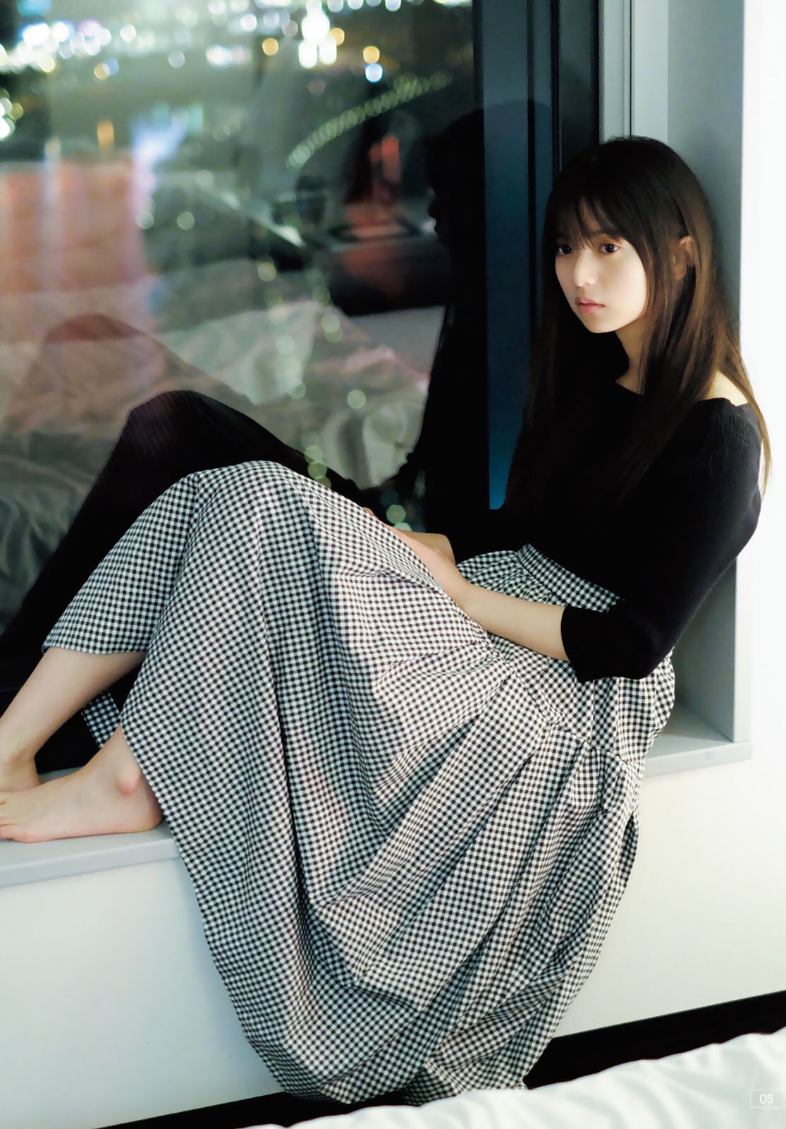 斋藤飞鸟最新杂志写真,少女感十足