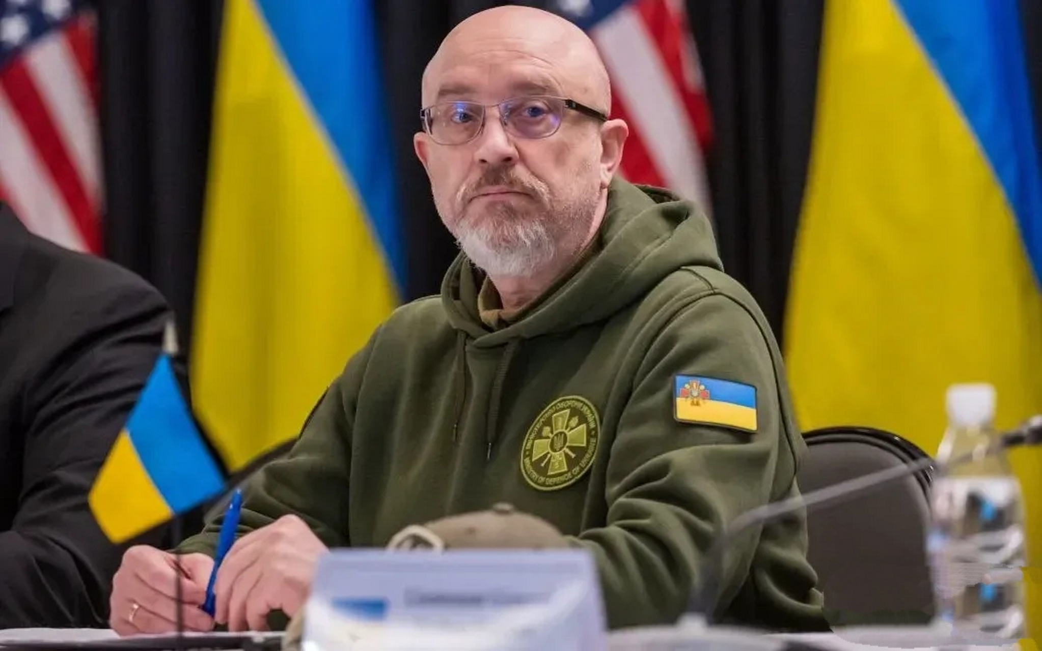 乌克兰国防部长奥列克西·列兹尼科夫:乌克兰需要一个明确而强大的