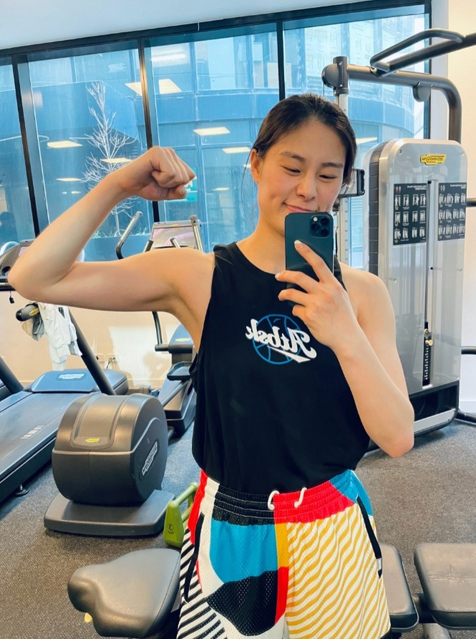 王思雨恢复状况良好,晒照秀肌肉94  中国女篮球员王思雨更新社媒,晒