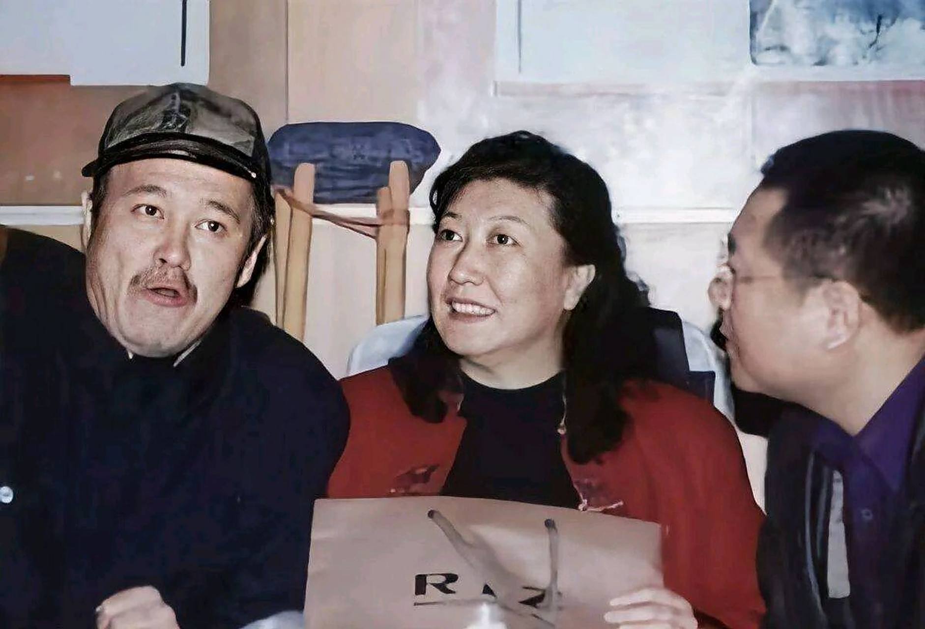 2003年,春晚小品《心病》刚过审,赵本山就对高秀敏大发雷霆,高秀敏也