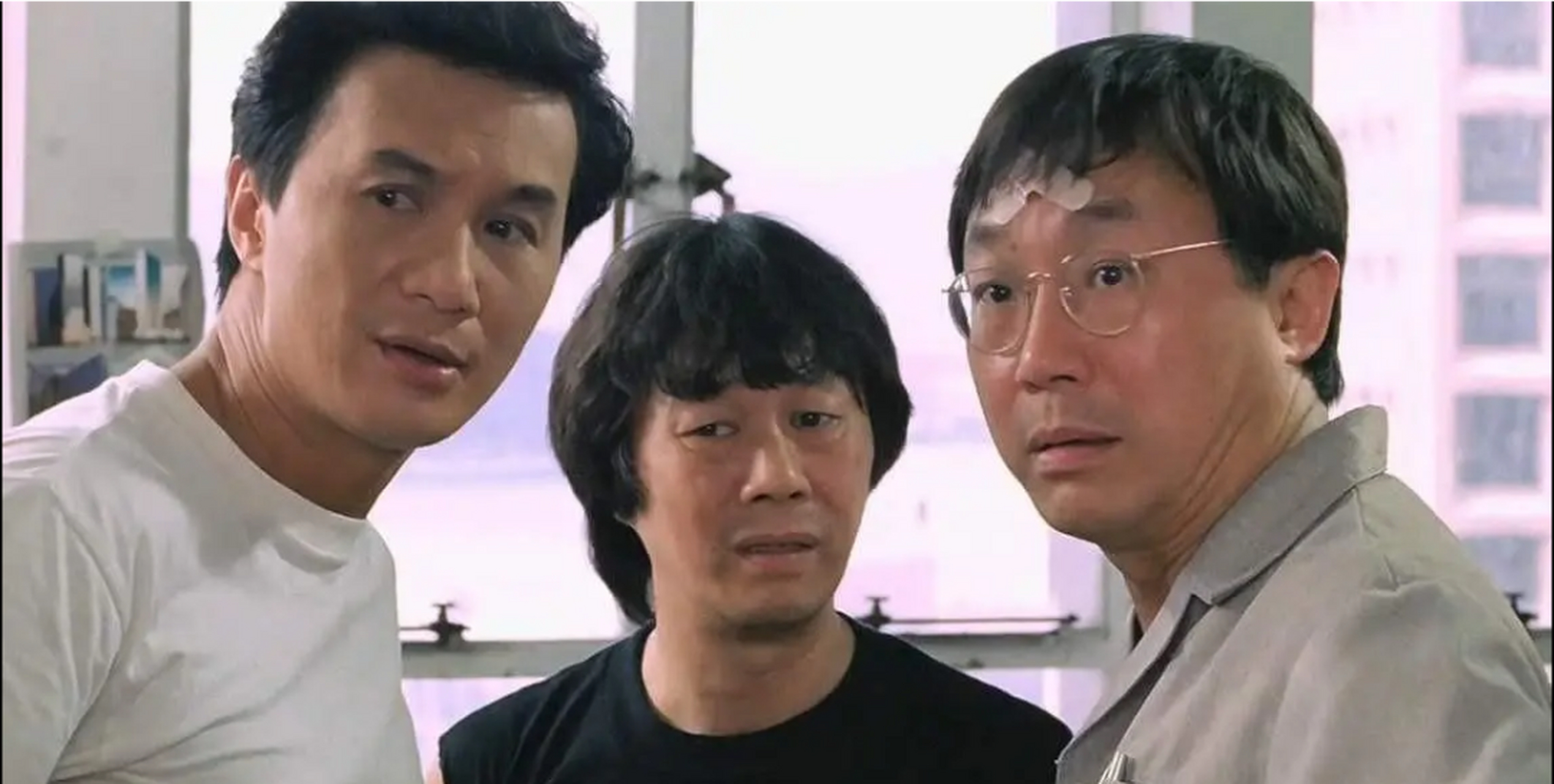 这是上世纪50年代许氏兄弟许冠文,许冠武,许冠英及许冠杰孩童时的