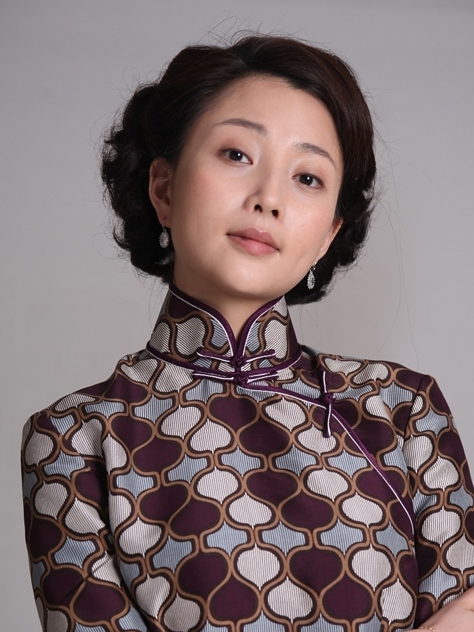 殷桃的美感不是那种刻意的,是源于内心,有一颗善良又坚强的心,不畏