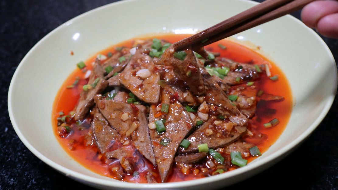 八秒鱼香肝片献给辛苦工作一天的自己,猪肝滑嫩,好吃得很