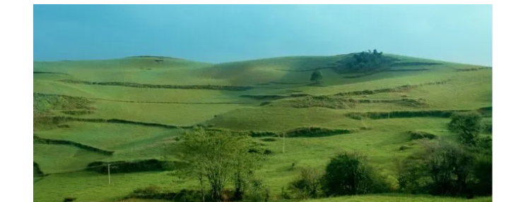砚山黑巴草场,有"南方草原"之称,堪比内蒙古大草原