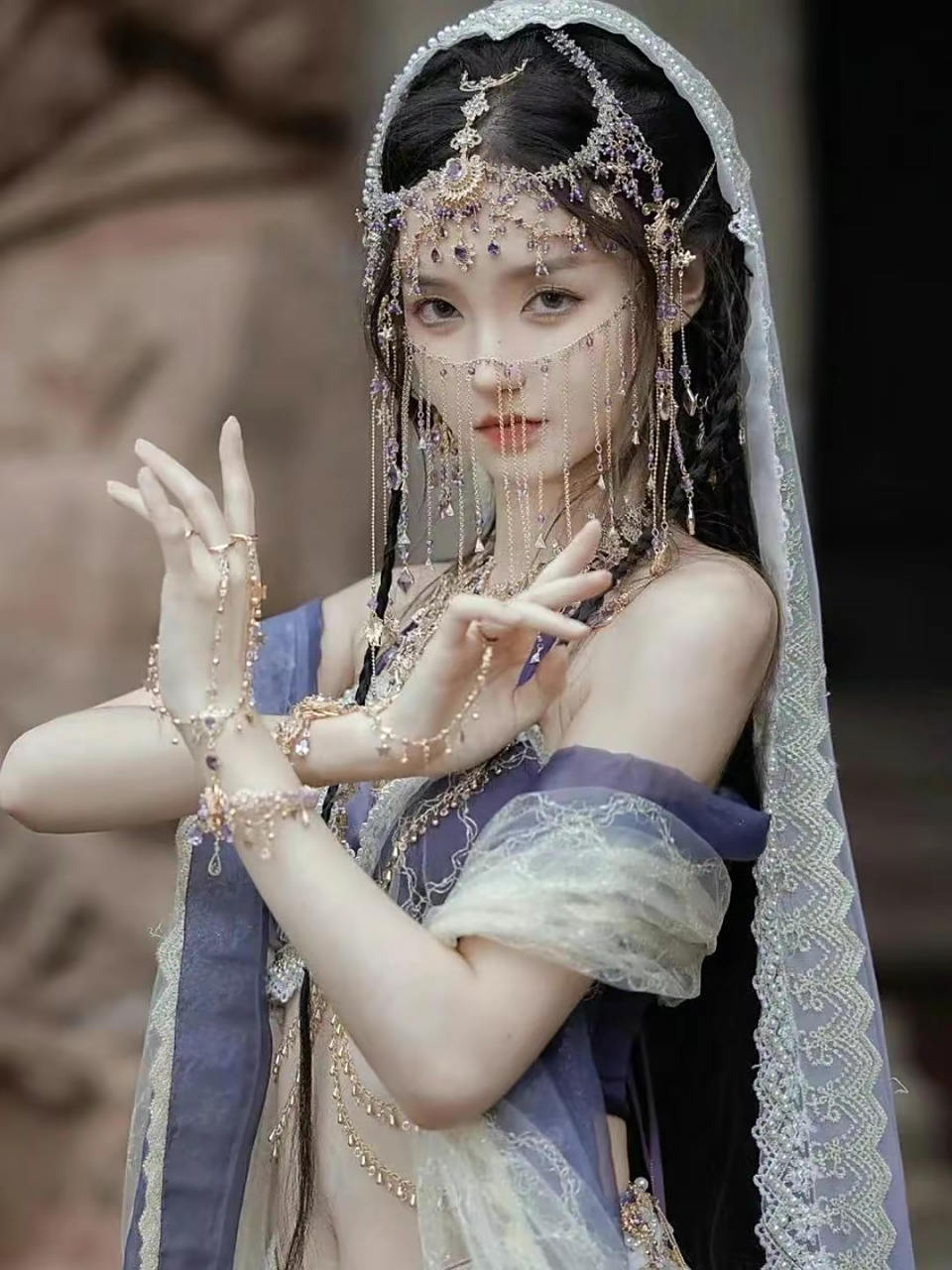 西域女神  喜欢吗?#养眼美女# #性感美女