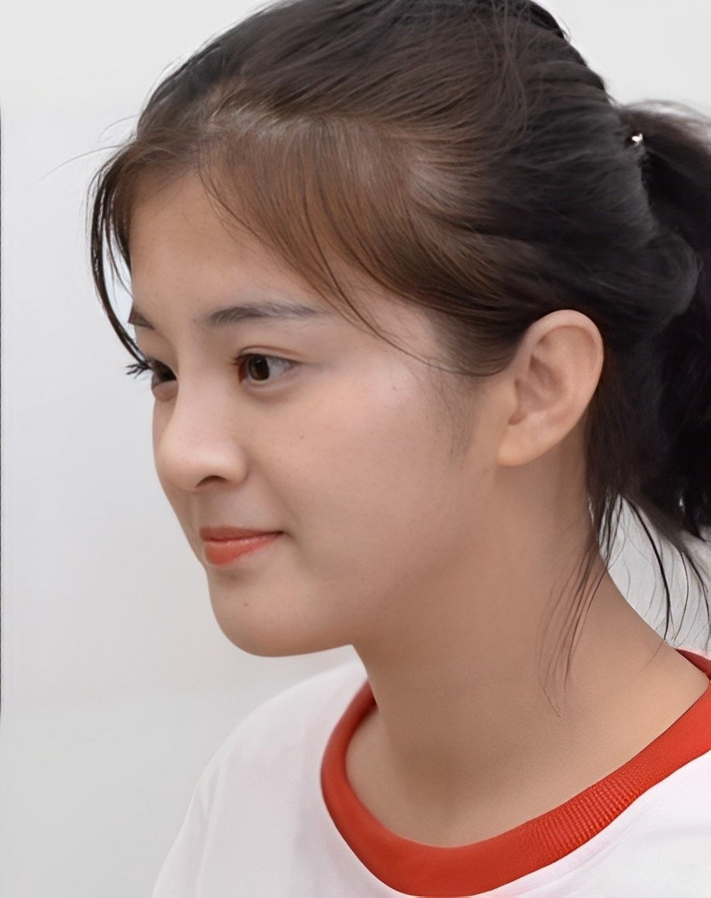 女孩素颜也很美