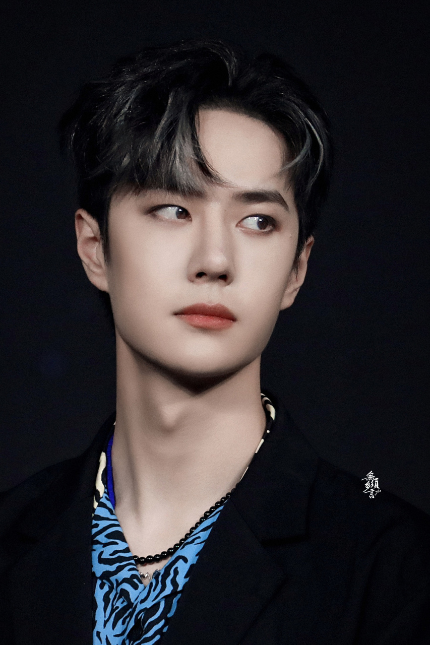 王一博美图# 这是2020年王一博在植村秀见面会上