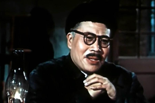 老演员韩涛,他是《羊城暗哨》中的陈医生《林家铺子》的余会长