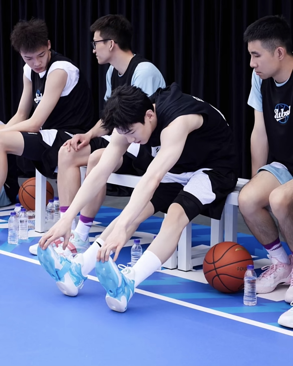 白敬亭打篮球真的好帅,突然有点get到白敬亭的帅了