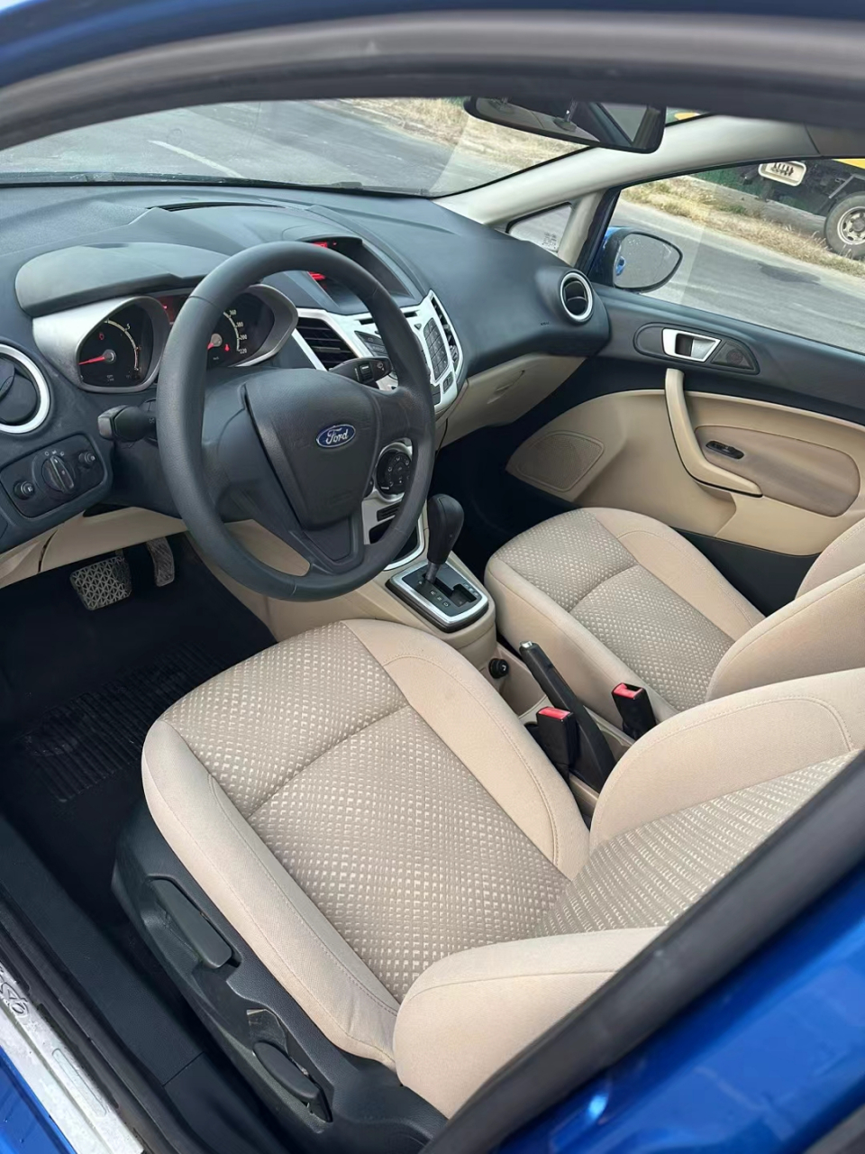 准10年福特嘉年华,1.5自动档,个人一手车,审保23年12月