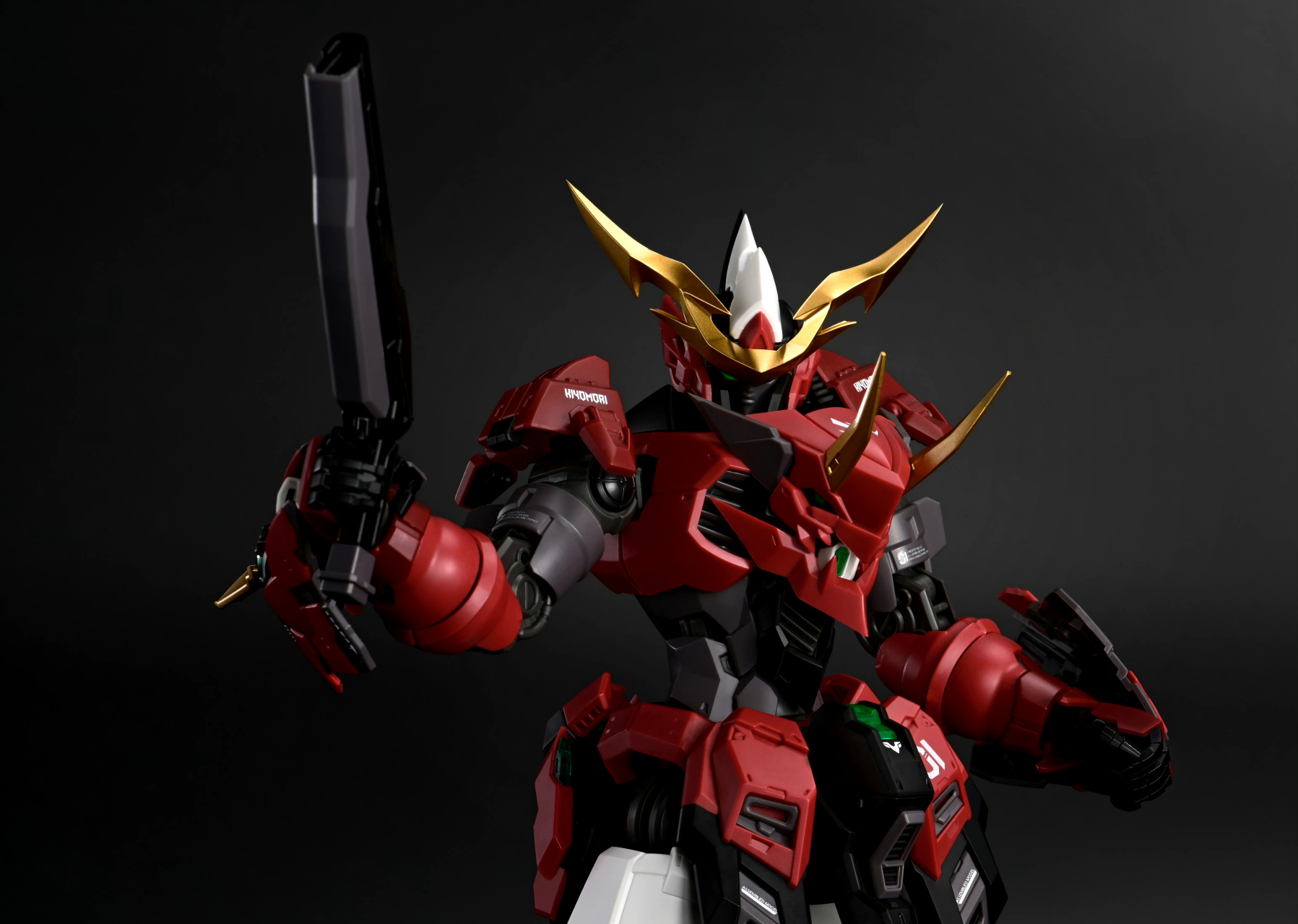 模型欣赏:铭匠传 赤鬼若·清盛 人形机甲 彩色模型公开,高度23厘米.