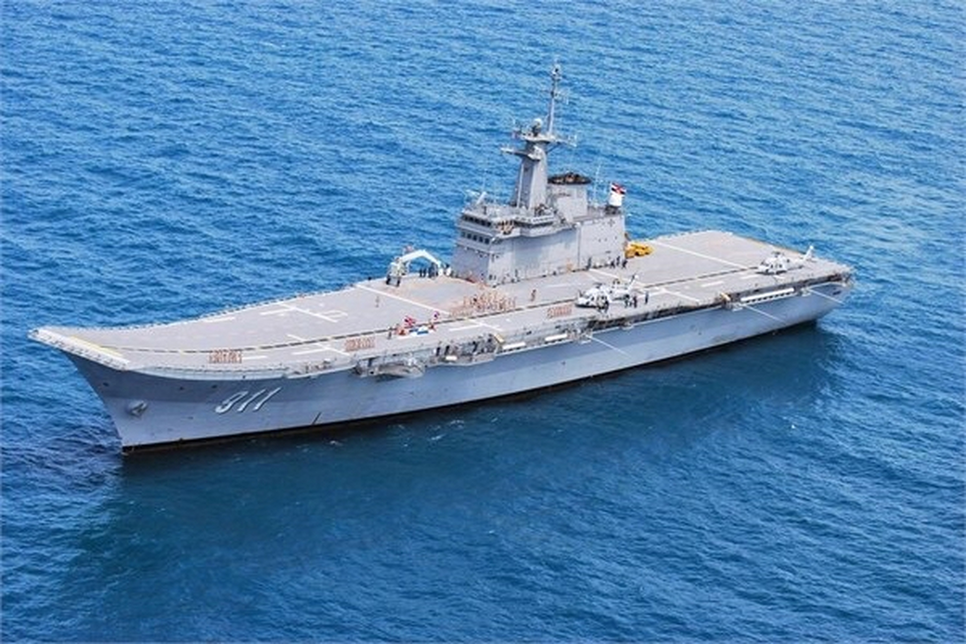 泰国的差克里纳吕贝特号航空母舰.