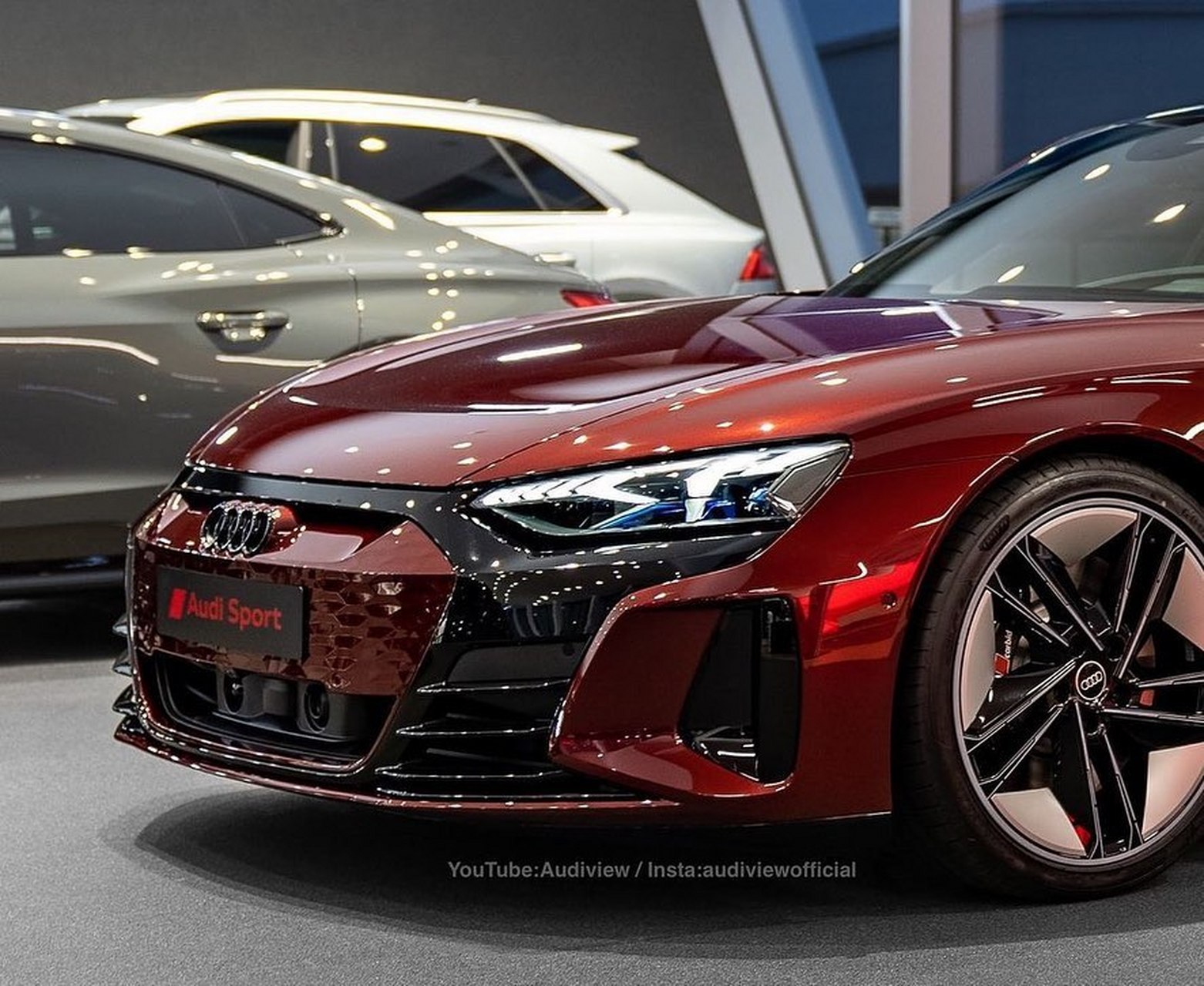 奥迪# rs e-tron gt 纯电跑车 奥迪官方正式公布了其旗下rs品牌的首