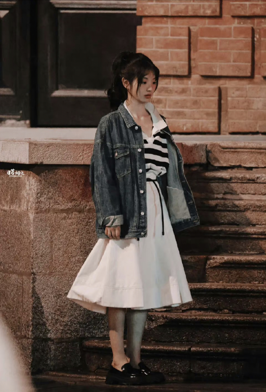 田曦薇《半熟男女》路透照!青春疼痛文学女主的氛围铺面而来