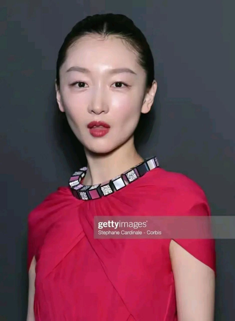 周冬雨面相变了!