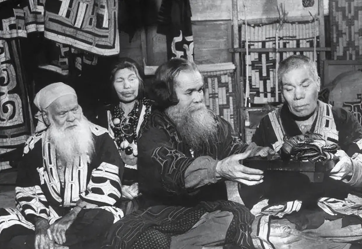 阿伊努族与虾夷人