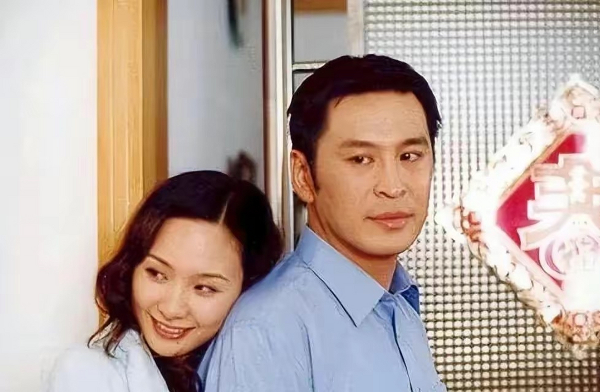 王亚楠:娶圈外妻子,为照顾家庭息影多年,50岁依旧很帅气